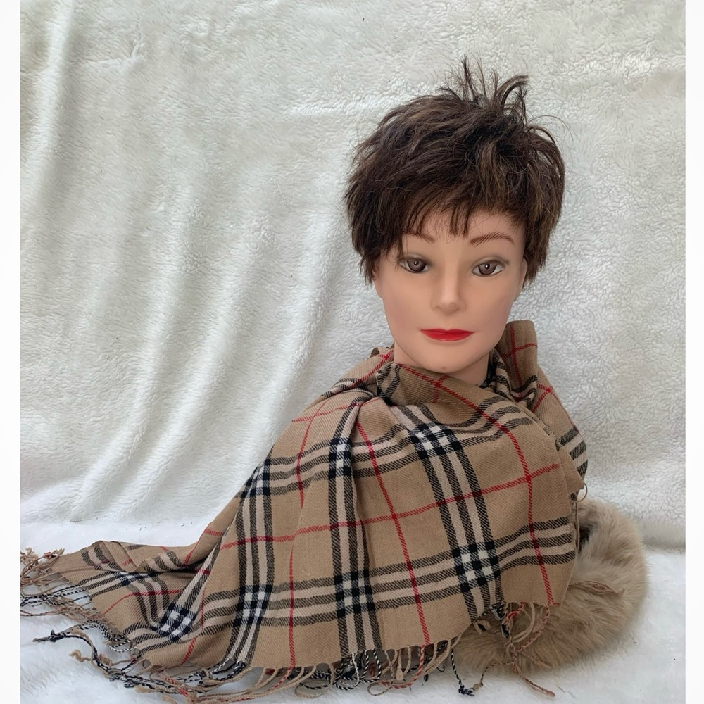 BB 👀 💜 SCARF 🧣 Plaid Tan and Red Women's Scarf NOT BURBERRY